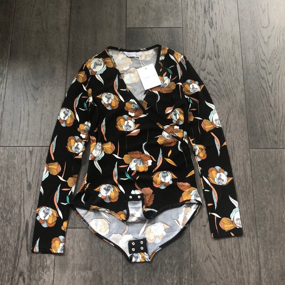 Modcloth by Companñia Fantastica Floral Bodysuit - Picture 2 of 9